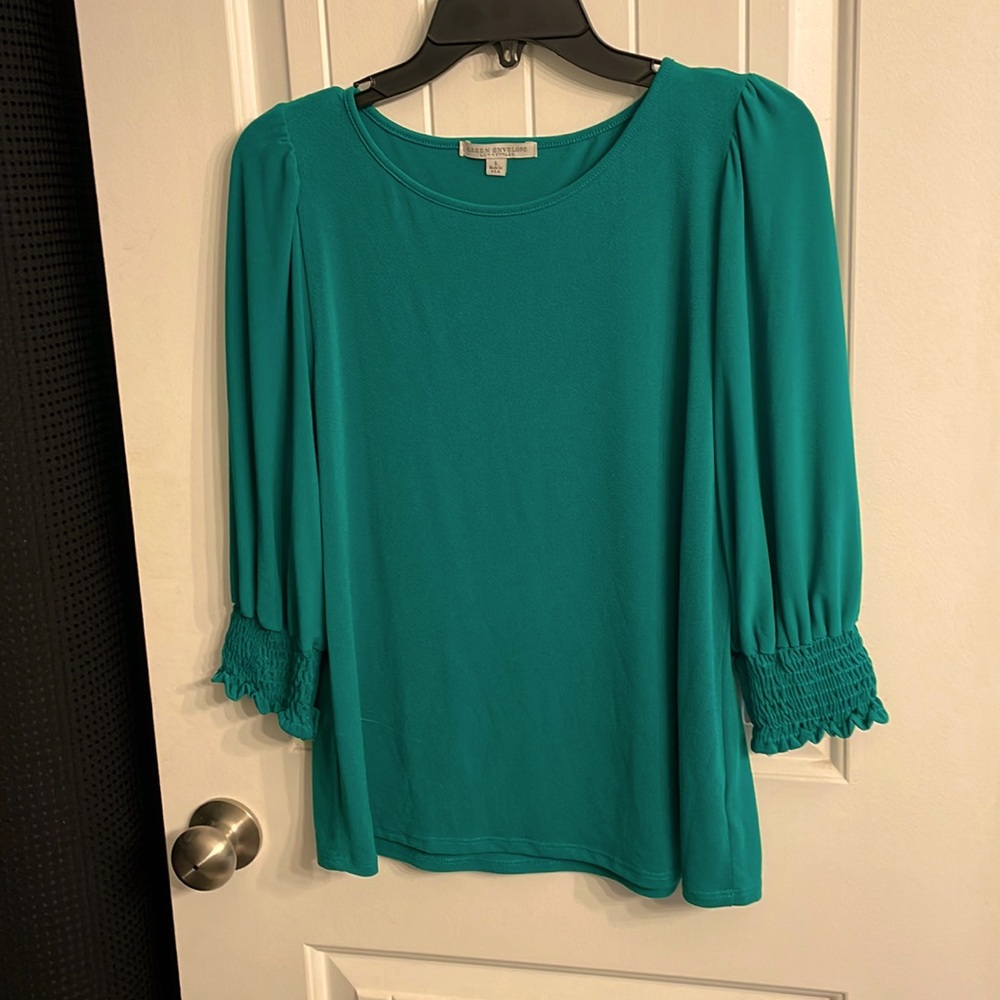 Green envelop soft blouse. Never worn